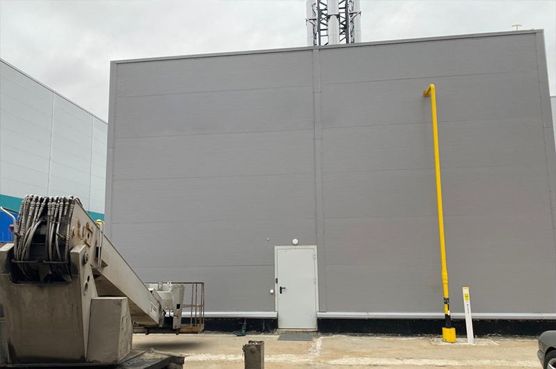 До установки рекламной вывески и после